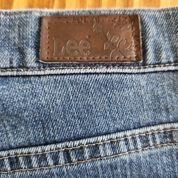 Lee Relaxed Straight Leg Womens Jeans Size 10 Long. Great Jeans - Picture 2 of 6